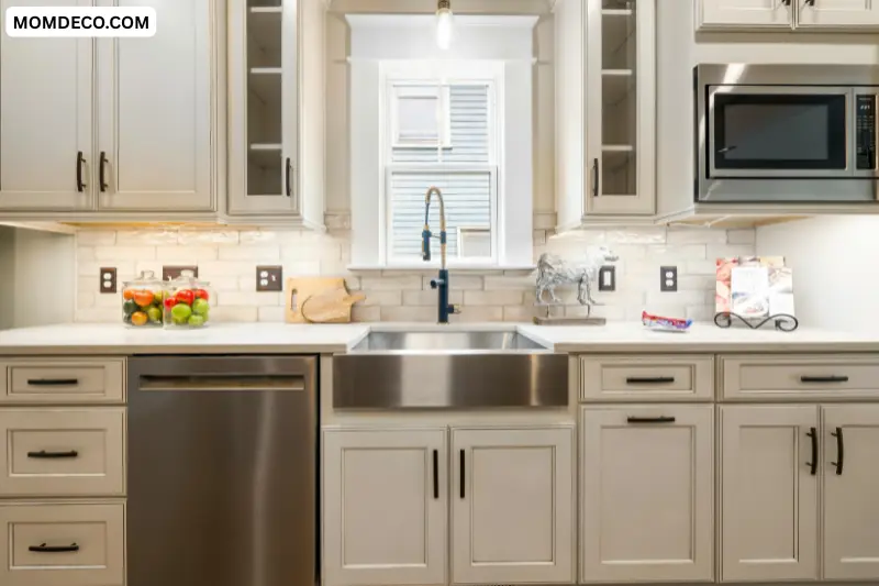what are modern kitchen cabinets